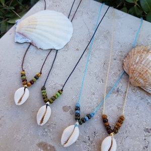 Selbst Gestalten / Kauri Muschel Halskette / Choker / Sommer Schmuck / Strand / Festival / Makramee / Cowrie Shell / Handmade / Geschenk