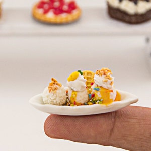 Miniature ice cream Dollhouse food