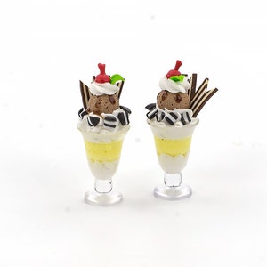 2 Miniature ice cream Props replica