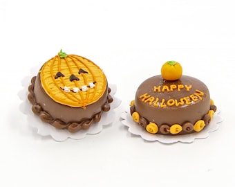 2 Miniature Halloween dollhouse cake