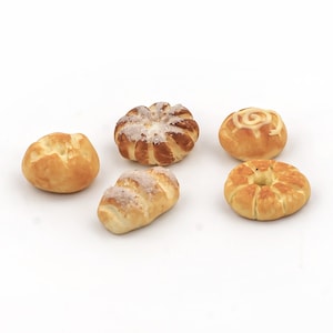 5 Miniature bread Tiny food