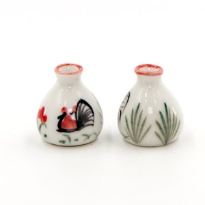 2 Dollhouse vases Ceramic miniatures