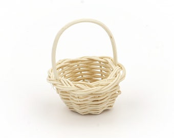Miniature small wicker basket Dollhouse accessories