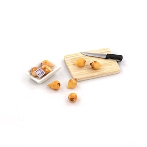 Miniatur Zwiebel auf Tablett Realistische Miniaturen Puppenhaus Küche
