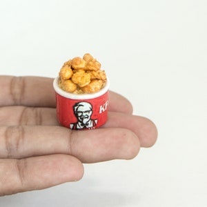 Miniature fried chicken bucket Realistic miniatures