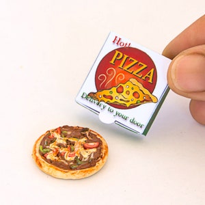 Miniature pizza Dollhouse pizza Tabletop miniatures
