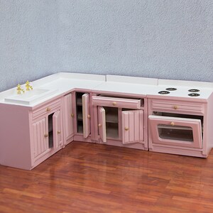 1:12 scale Dollhouse kitchen with accessories