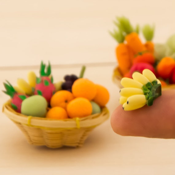 Miniature Cibo Per Casa Delle Bambole &ndash; Lotto Da 100 Grappoli Di Banane In Argilla, Scala 1:12