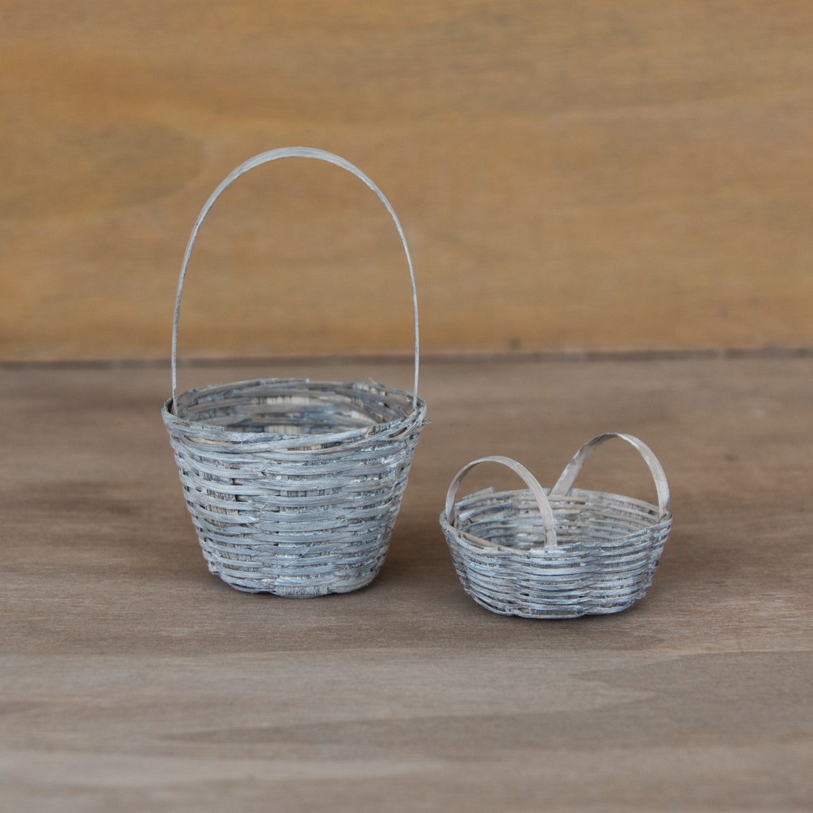 2 Miniature Baskets Small Wicker Basket Dollhouse Miniatures Etsy