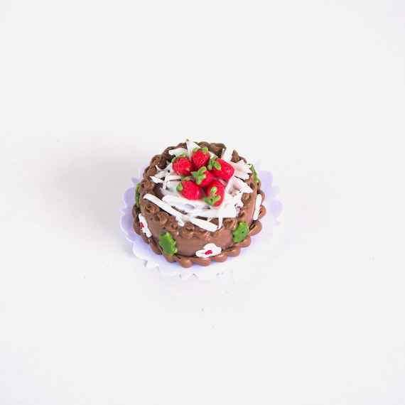 Christmas Chocolate Cake Dollhouse Miniatures Food Deco Holiday Season 2 cm -4
