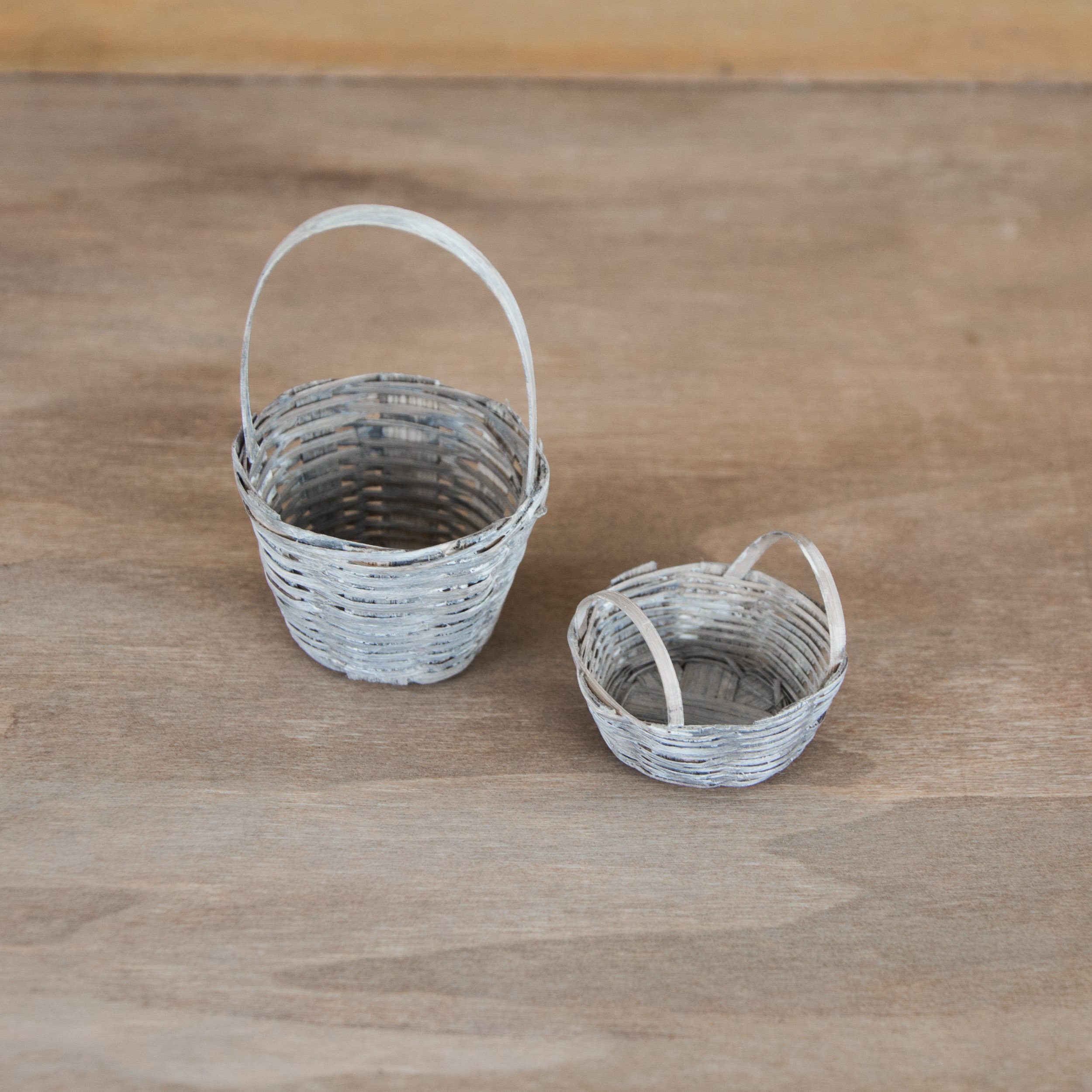 2 Miniature Baskets Small Wicker Basket Dollhouse Miniatures Etsy