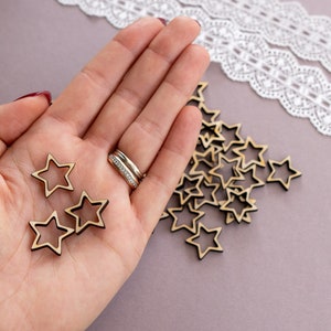 200x Estrellas huecas de madera decoraciones contorno de estrella, confeti de estrella de madera pequeña, Decoraciones de mesa, Decoración de dispersión, Suministros de artesanía, Navidad