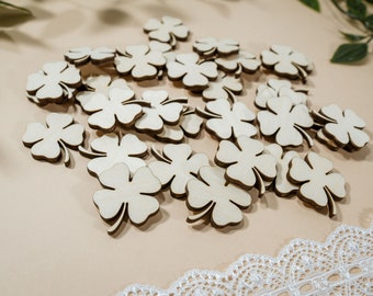 25x Tiny Shamrock Wood, Small Shamrocks Confetti, Wooden 4 Leaf Clover for crafts St. Patrick's Day