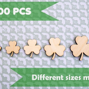 100 st olika storlekar blandade små shamrocks i trä, små shamrockskonfetti, träklöver med 3 blad