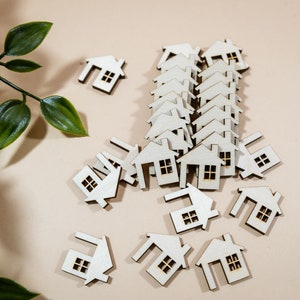 50 pezzi Piccole forme di case in legno minuscoli coriandoli, ritagli di legno non finiti. Confezione di cartelli per la casa, casa tagliata al laser