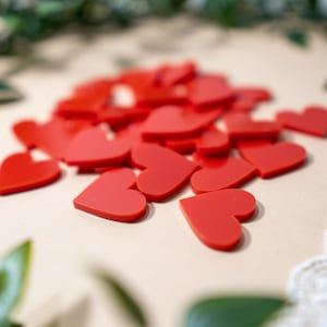 100 bruiloft tafeldecoraties kleine mini hart confetti vormen, klein acryl hart liefde decor, harten voor ambachten, scrapbooking versiering