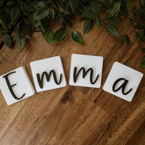 Signo del nombre de la guardería, decoración de letras independientes para la habitación del bebé, nombre personalizado 3D, carta independiente, decoración personalizada de la guardería en blanco y negro