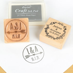 Nom personnalisé et date Sceau de timbre de mariage en bois de logo personnalisé pour la papeterie d’invitation DIY décoration rustique de mariage