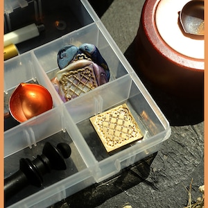 caja de almacenamiento de sello de cera, caja de almacenamiento transparente, caja de papelería de escritorio simple, caja de pluma desmontable