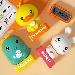 Sigillo del nome dei bambini, timbro del nome dello studente personalizzato, abbigliamento per l'asilo Adesivo del nome impermeabile non verrà lavato via