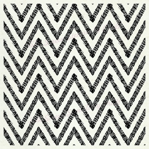 Op de afbeelding: Zwart-wit chevron patroon stencil. Het ontwerp heeft een herhalend zigzagpatroon met een getextureerde, handgetekende uitstraling. De tekst "Custom Smart Screen Stencils by Craft" staat onderaan.