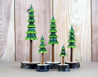 Miniature Wooden Christmas Tree Set: Handcrafted Holiday Decor