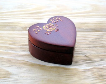 Elegant heart-shaped wooden ring box, decorative ring box, keepsake box, valentines day gift, heart shaped wooden box, painted box, ring box
