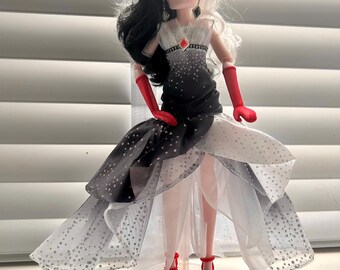 Cruella Doll 101 Dalmatians Disney Style Series