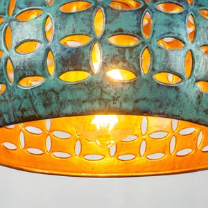 Luz colgante de cobre de cúpula oxidada Iluminación de isla de cocina de cobre tallada a mano Lámpara industrial de cobre Luminaria de cobre Art Déco imagen 6