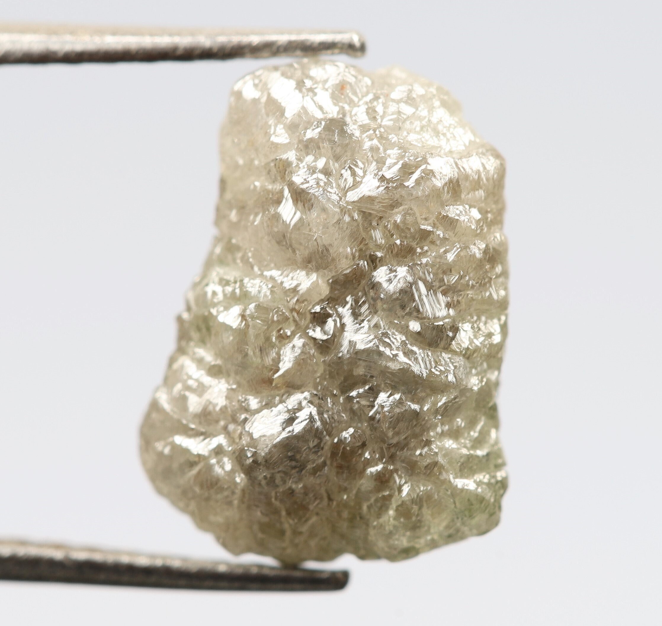 3.26 Ct, 10.7 X 8.0 X 4.6 MM, Gray Color Raw Uncut Diamond Natural