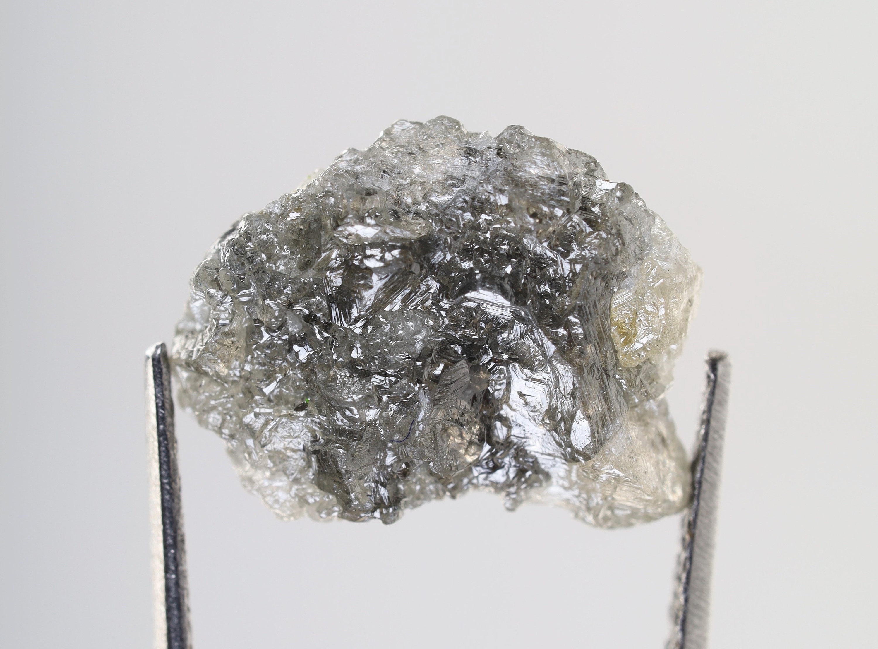 Diamonds For R3000 2.66 Ct, 11.2 X 8.8 X 3.5 MM, Grey Color Raw Uncut Diamond Natural ...