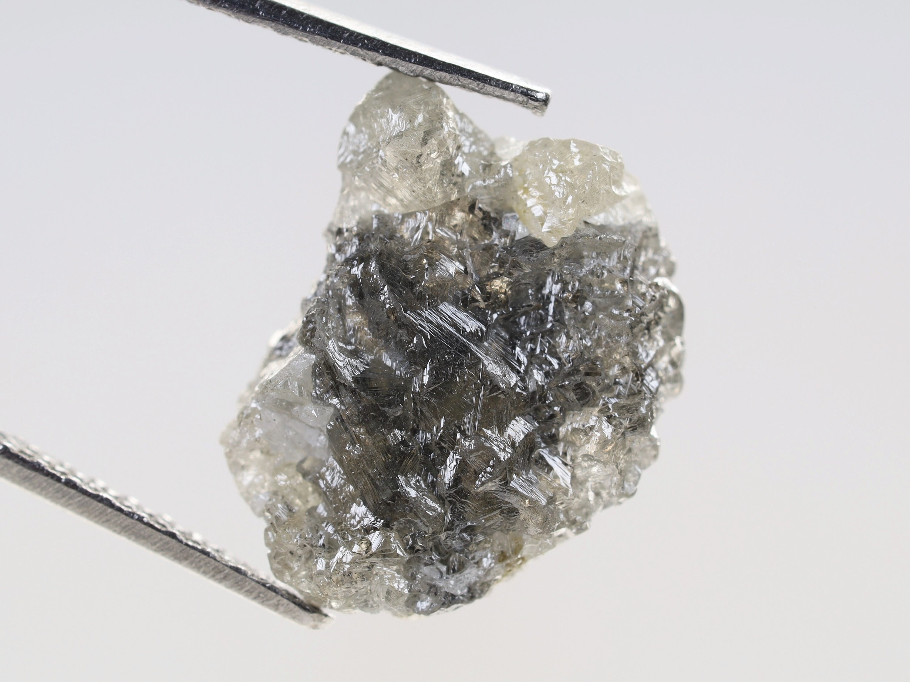Diamonds For R3000 2.66 Ct, 11.2 X 8.8 X 3.5 MM, Grey Color Raw Uncut Diamond Natural ...