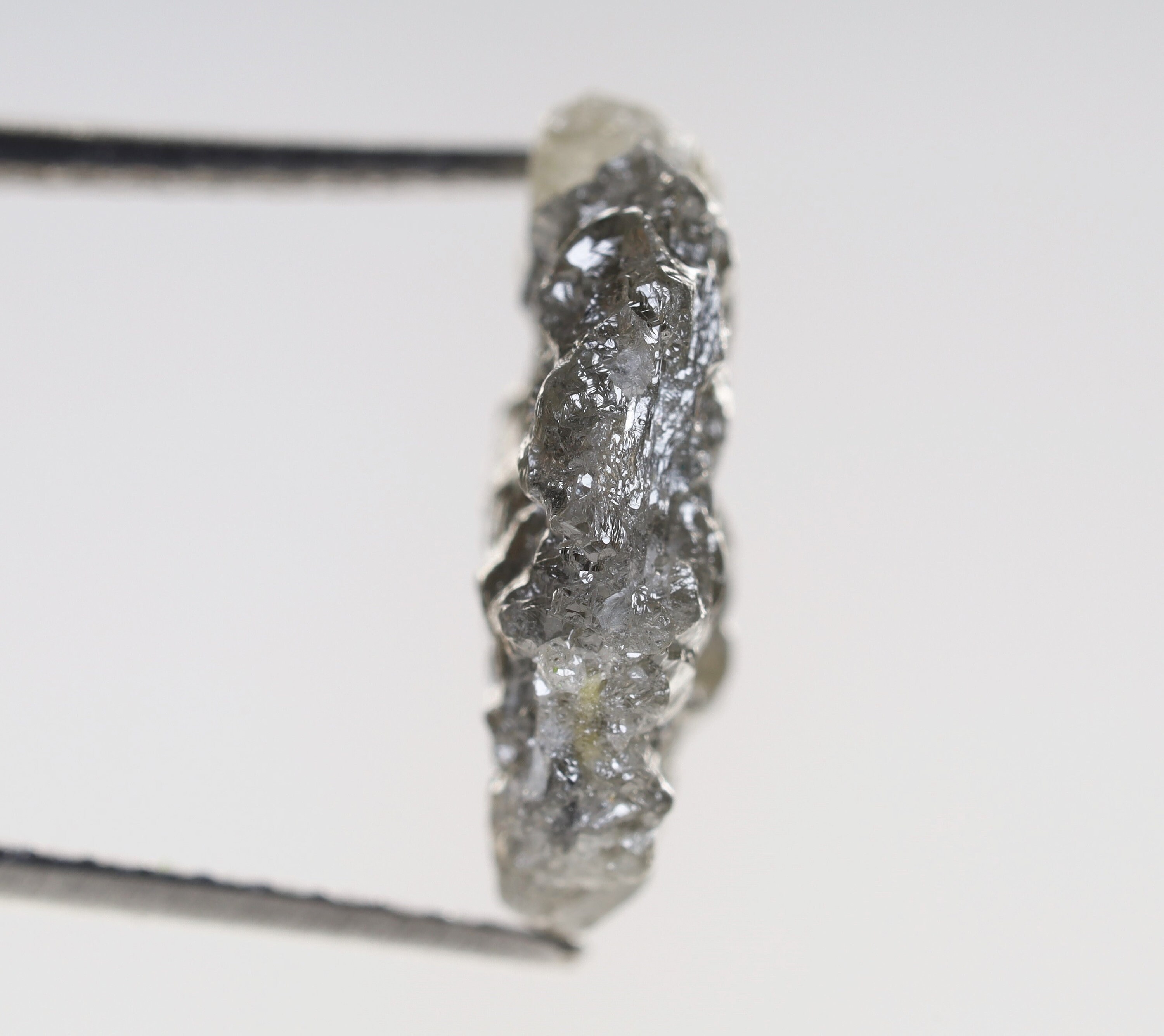 Diamonds For R3000 2.66 Ct, 11.2 X 8.8 X 3.5 MM, Grey Color Raw Uncut Diamond Natural ...