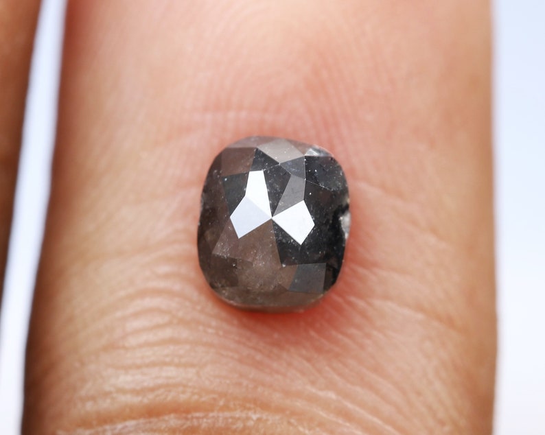 1.03 Ct Cushion Shape Fancy Black Color Natural Loose Beautiful Diamond 5.5 X 4.7 X 3.7 MM R243 Rings Wholesale Polished Loose Diamond