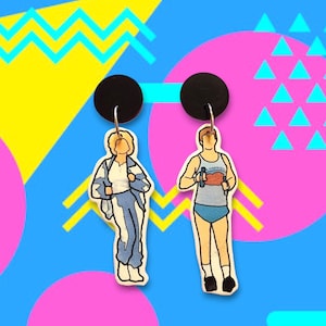 Kath & Kel Powerwalking Ohrringe – Aussie Comedy TV Schmuck, lustige Ohrhänger Accessoires, Geschenk für Kath und Kim Fans