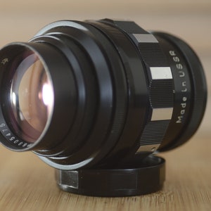 Jupiter-11 M42 135mm F4 Lens With Solid Case. This is a Beautiful