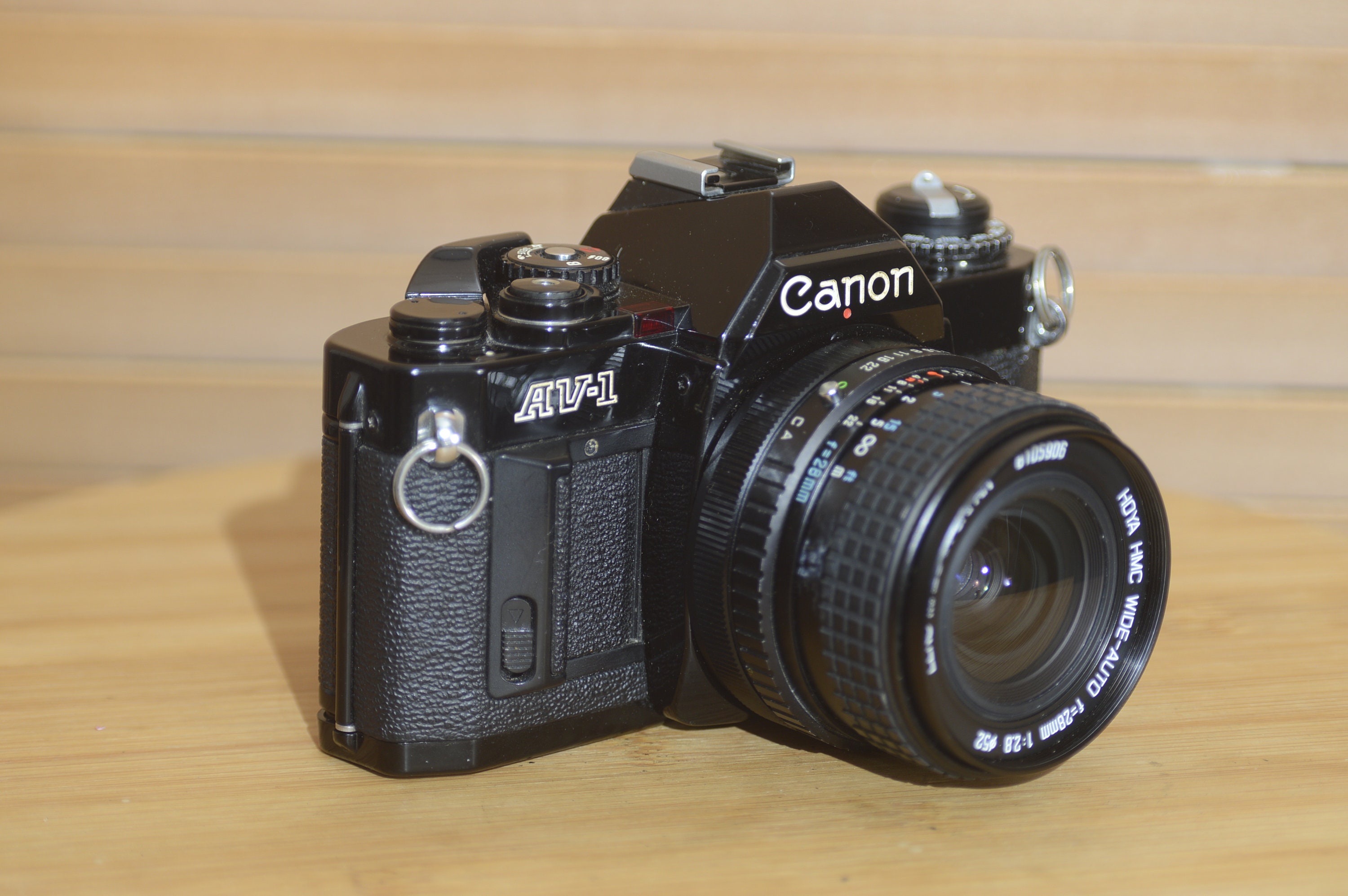 Appareil Photo Canon AV-1 35 Mm – Noir Avec Objectif 100 Mm F/1,28 – Made In Japan