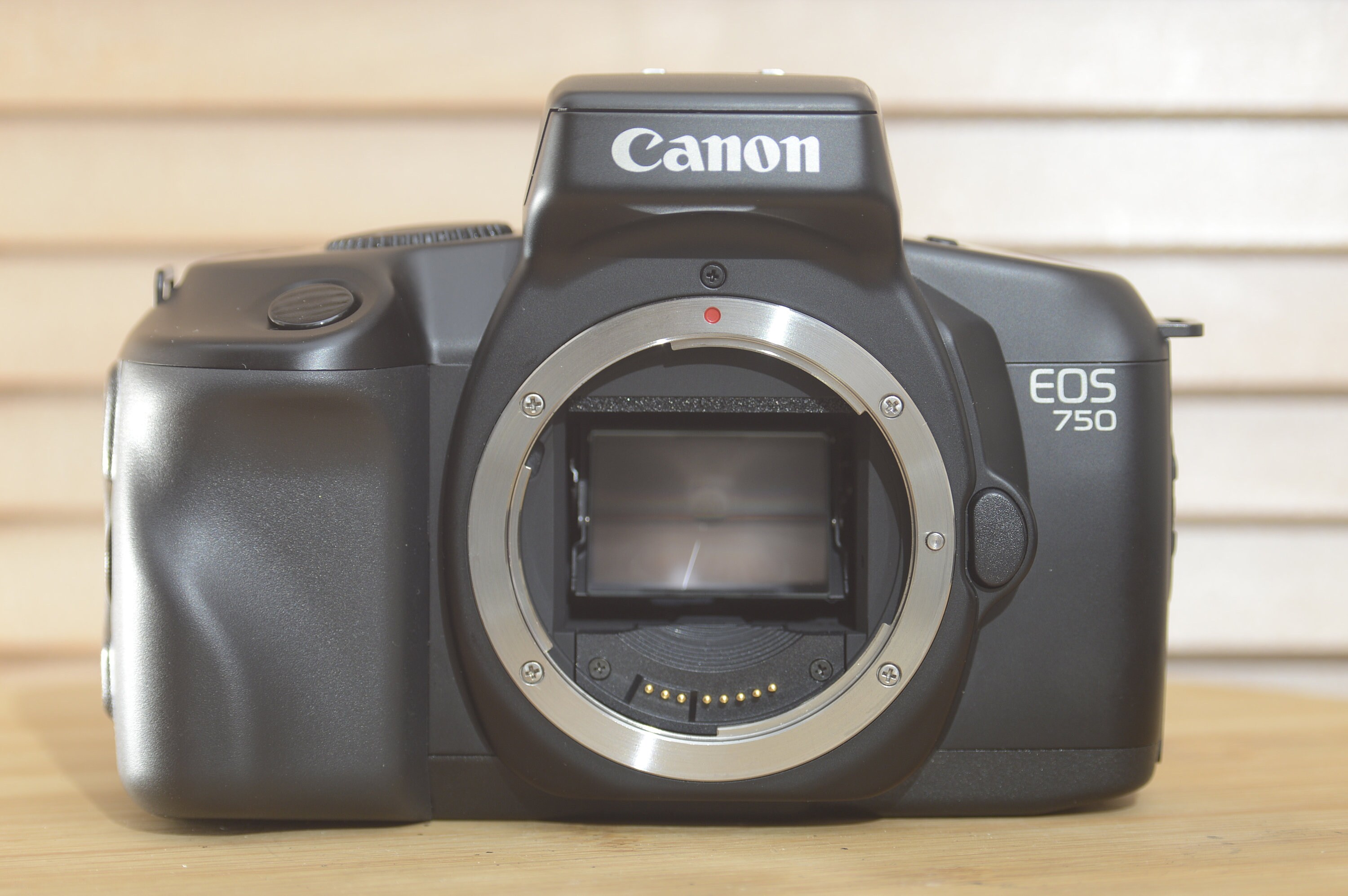 Canon EOS 750 35mm SLR Beautiful