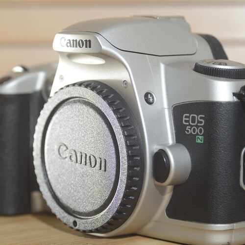 Fantastic Canon Eos 500N Camera and Strap. Fantastic camera for shops beginners .