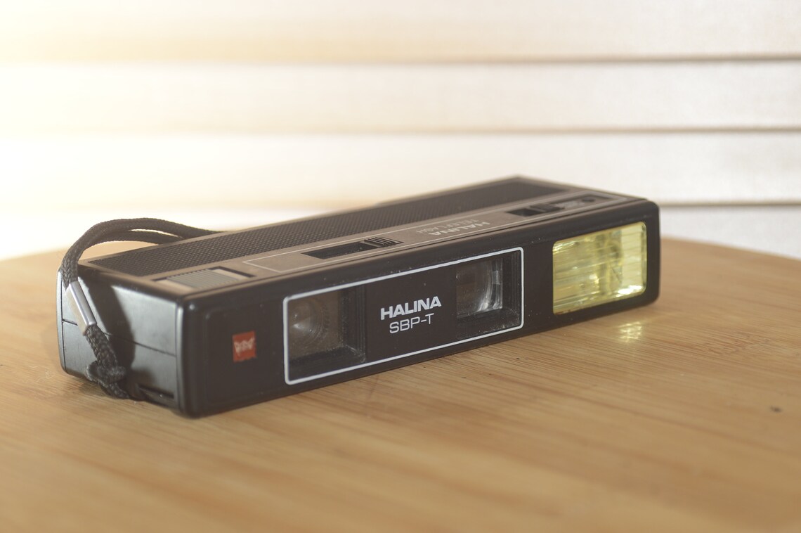 Halina SBP-T Teleflash 110mm Camera . Built in Flash for Low Light ...