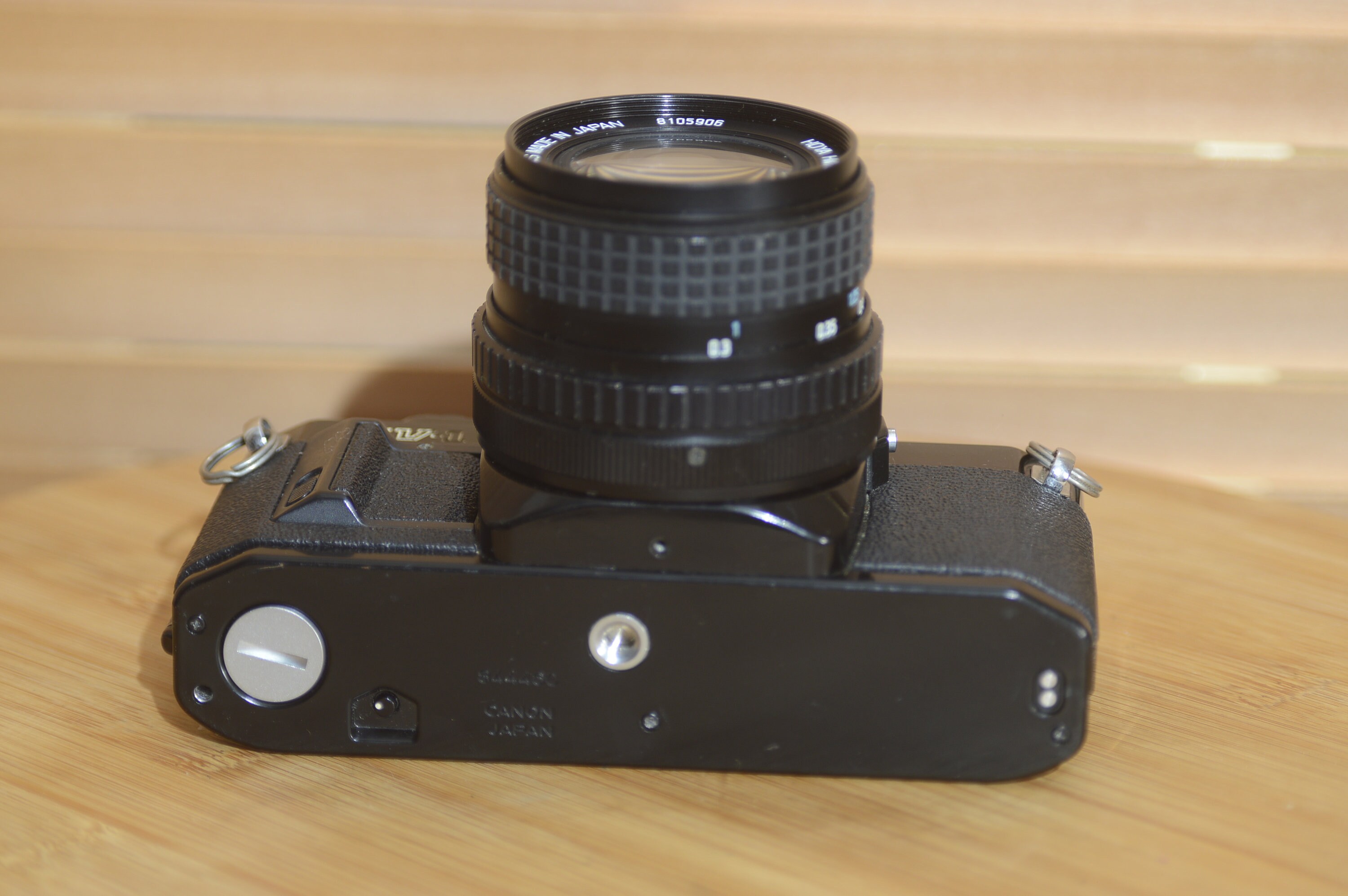 Appareil Photo Canon AV-1 35 Mm – Noir Avec Objectif 100 Mm F/1,28 – Made In Japan