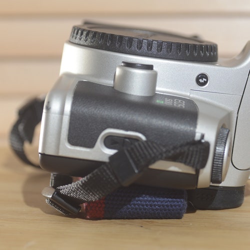 Fantastic Canon Eos 500N Camera and Strap. Fantastic camera for shops beginners .