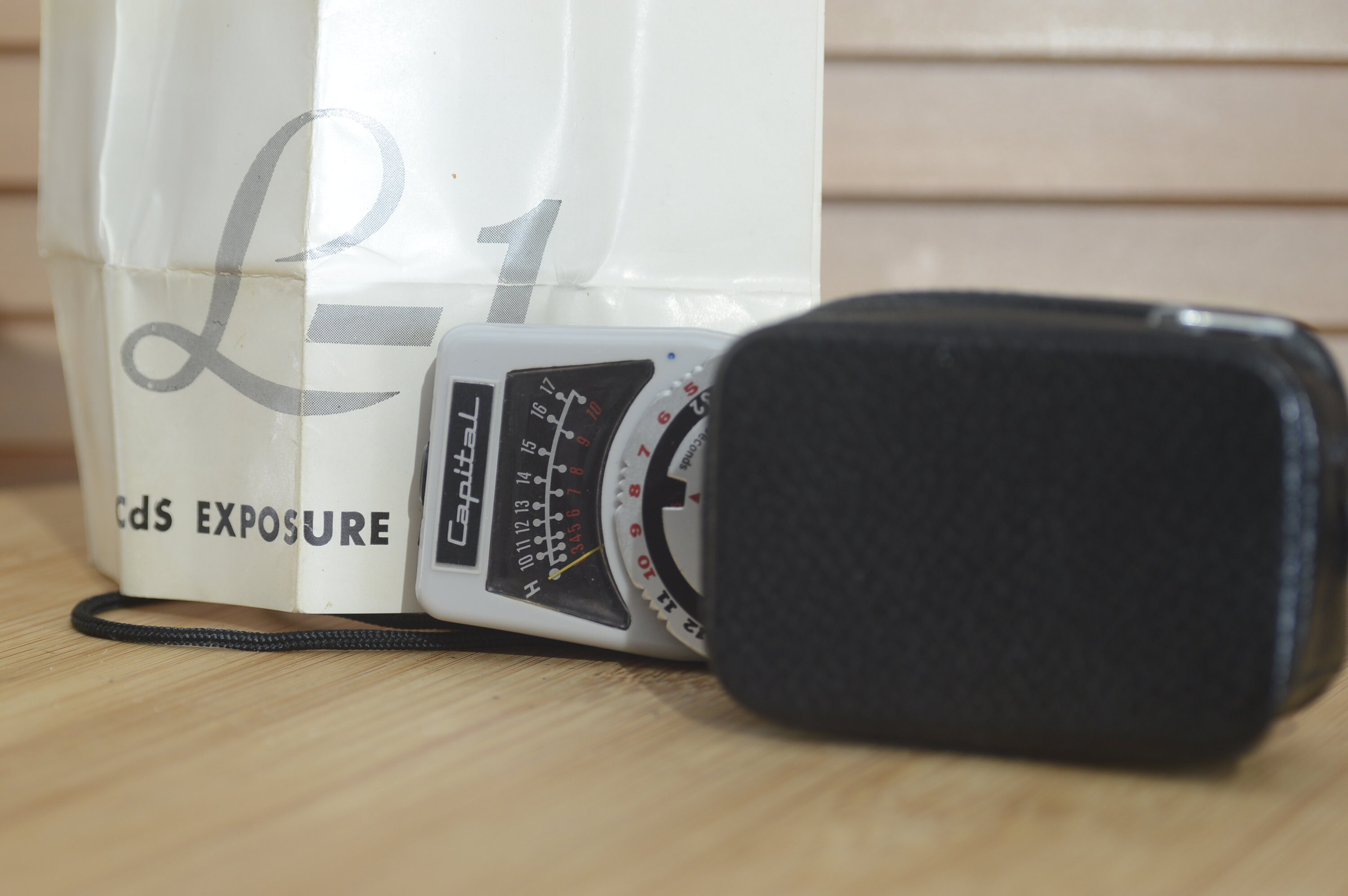 Posemètre vintage PRIX avec étui cuir - Light meter ancien pour