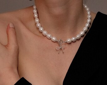 Collier ras de cou en perles d'eau douce faites main, collier de perles à bascule moderne, détail noeud en cristal de zirconium, argent sterling 925, perles de mariée