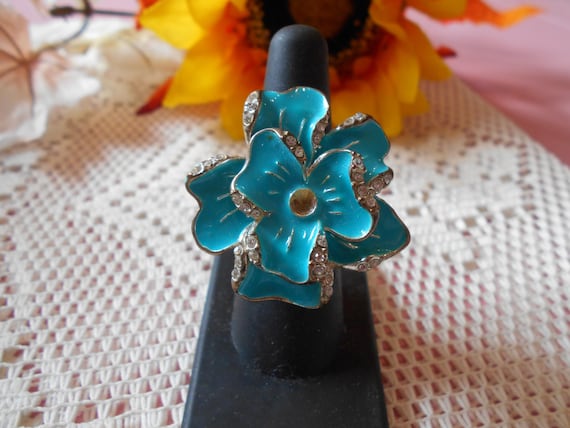Beautiful Ring-Bling-Classy-Statement-Teal Enamel… - image 1