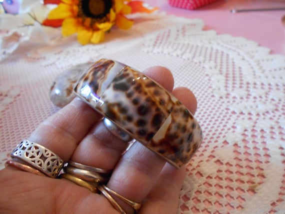 BEAUTIFUL Unique Bracelet- Tortoise Shell Designe… - image 2