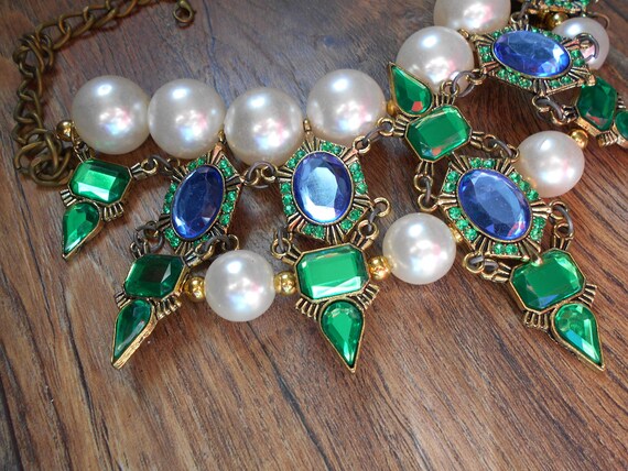 BEAUTIFUL Statement Style Necklace--Rhinestone-Fa… - image 2