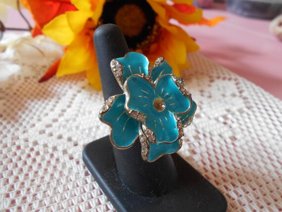 Beautiful Ring-Bling-Classy-Statement-Teal Enamel… - image 2