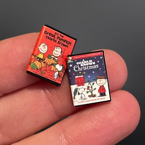 Poppenhuisfilmset: schaal 1:12 - poppenhuismeubilair - miniaturen - poppenhuis dvd - miniatuur dvd - poppenhuisaccessoire - kleine dvd - poppenhuis