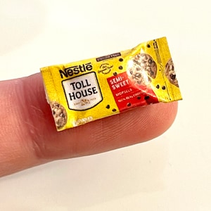 Dollhouse chocolate- dollhouse furniture- dollhouse kitchen- miniature choc - tiny food- dollhouse grocery- miniatures- mini chocolate- tiny